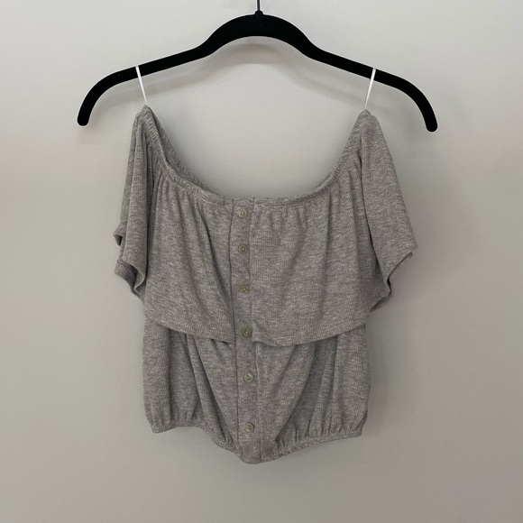 Gray Crop-Top with Buttons, Ruffle Top, & Elastic - Picture 2 of 7